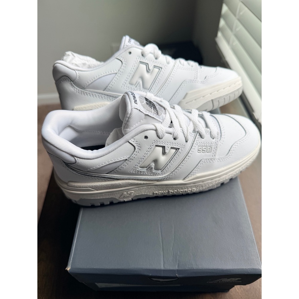 New Balance 550 White Leather Sneakers GSB550PB Kids Size 4 Women 5.5 NIB